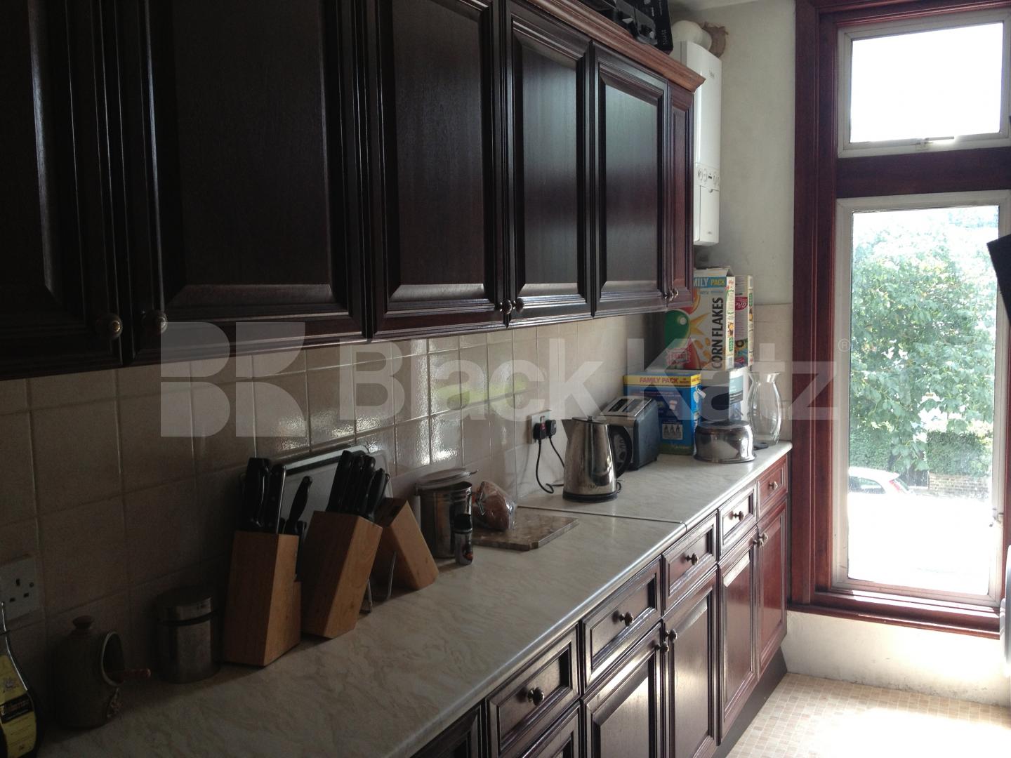 			NEW INSTRUCTION, 3 Bedroom, 1 bath, 1 reception Flat			 Hamilton Road , Ealing Broadway